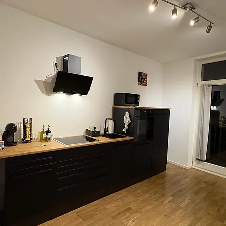 Modernes Serviced Wohnglueck 1 דירה